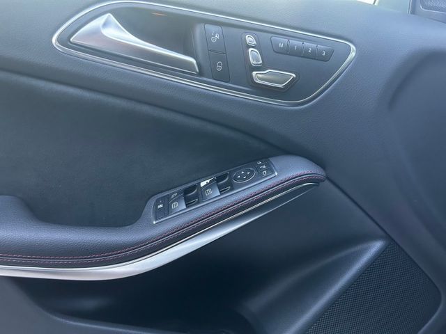 一手車/原鈑件/AMG/小改款/LED頭燈/換檔撥片/自動停車/倒車顯影/分區溫控/記憶電動跑車椅  第19張相片