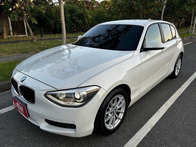 一手車/原鈑件/低里程/HID頭燈/6安/雙前電動記憶座椅/倒車顯影/內外氣氛漂亮/可全額貸款  第3張相片