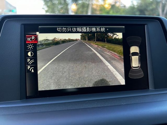 一手車/原鈑件/低里程/HID頭燈/6安/雙前電動記憶座椅/倒車顯影/內外氣氛漂亮/可全額貸款  第11張相片