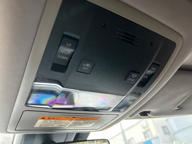 一手車頂級版/原鈑件/ACC跟車/AEB主動煞停/盲點/車偏/車道維持/LED頭燈/免鑰匙/天窗/抬顯  第15張相片