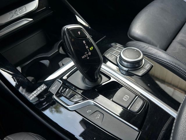 總代理/5AT/原鈑件/KEYLESS GO/LED頭燈/數位虛擬儀錶/雙前電動椅/電尾門  第14張相片
