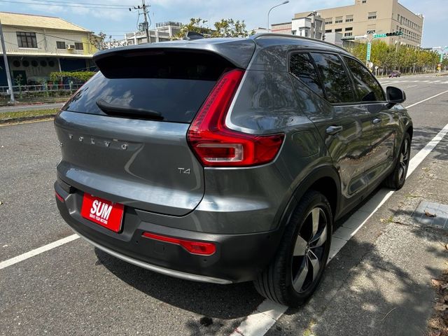 一手車/原鈑件/原廠保養/ACC跟車/數位儀錶/360環景/盲點/AEB緊急煞車/車道維持輔助/CARPLAY支援無線充  第7張相片