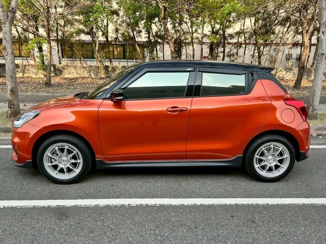 22/23 SPORT 原廠手排/原鈑件/原廠保固/ACC跟車/AEB緊急煞車/車道偏移/盲點/免鑰匙/LED頭燈  第4張相片