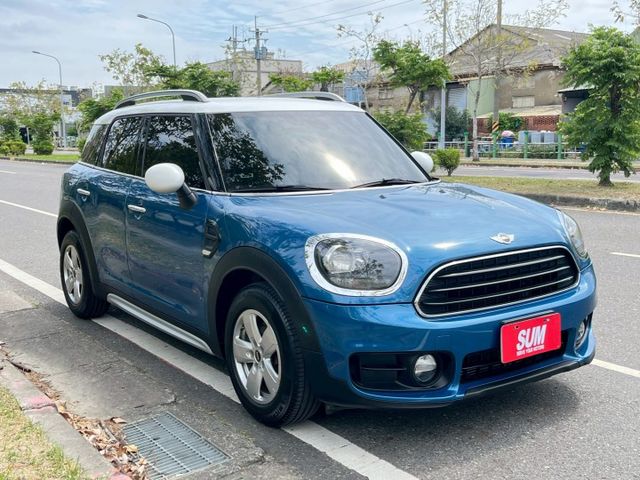 一手車原鈑件/低里程/6安/觸控式螢幕主機/倒車顯影/電尾門/藍芽音樂  第1張相片