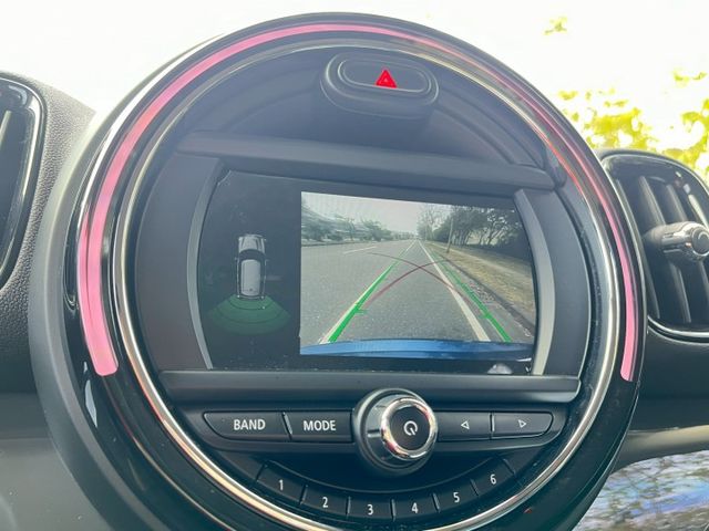一手車原鈑件/低里程/6安/觸控式螢幕主機/倒車顯影/電尾門/藍芽音樂  第11張相片