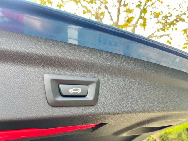 一手車原鈑件/低里程/6安/觸控式螢幕主機/倒車顯影/電尾門/藍芽音樂  第18張相片