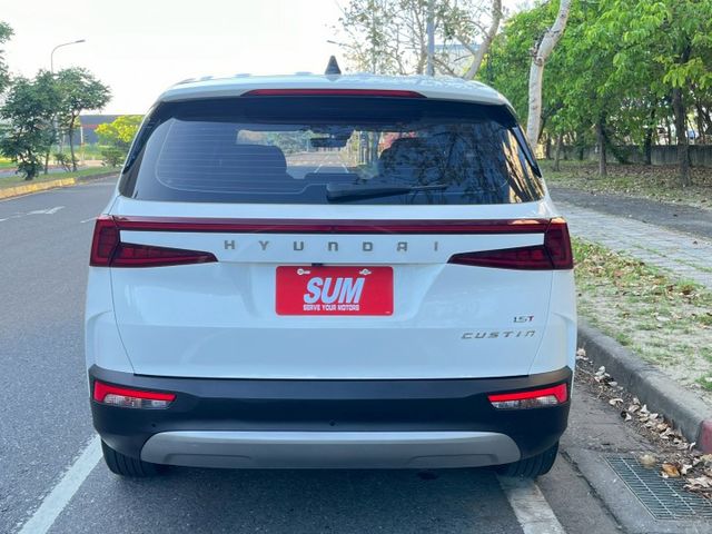 原廠保固/原鈑件/數位儀表/ACC跟車/AEB/盲點/LED頭燈/觸控式大螢幕/CARPLAY/全景天窗/免鑰匙  第6張相片