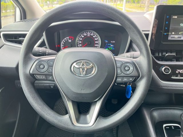 原鈑件/低里程僅跑4萬/AEB緊急煞車/ACC跟車/感應式大燈/倒車顯影/藍芽音樂  第7張相片
