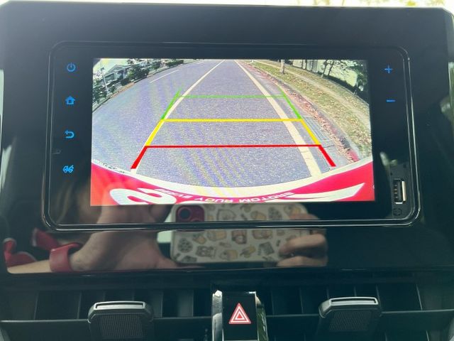 原鈑件/低里程僅跑4萬/AEB緊急煞車/ACC跟車/感應式大燈/倒車顯影/藍芽音樂  第12張相片