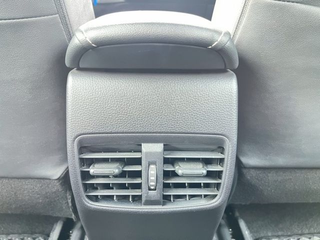 原鈑件/低里程僅跑4萬/AEB緊急煞車/ACC跟車/感應式大燈/倒車顯影/藍芽音樂  第20張相片