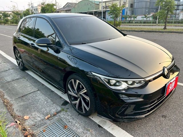 R-LINE一手車/只跑3000/原廠保固/原鈑原漆/HK環繞音響/多色氣氛燈  第1張相片