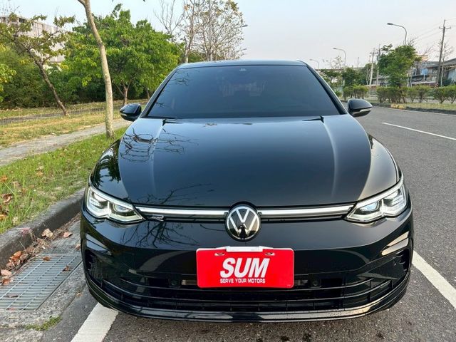R-LINE一手車/只跑3000/原廠保固/原鈑原漆/HK環繞音響/多色氣氛燈  第2張相片