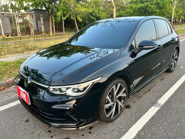 R-LINE一手車/只跑3000/原廠保固/原鈑原漆/HK環繞音響/多色氣氛燈  第3張相片