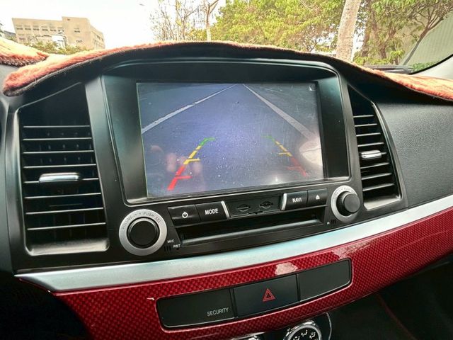 io版/跑車椅/空力套件/定速/換檔撥片/倒車顯影/天窗/可全額貸款  第10張相片