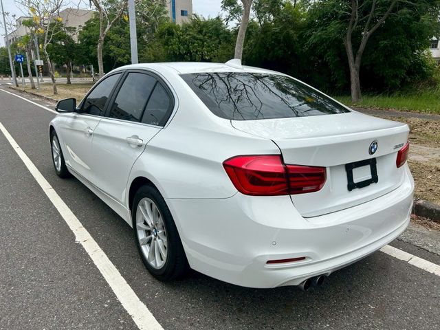 總代理小改款/M版保桿/LED感應頭尾燈/摸門解鎖/6安/記憶電動椅/換檔撥片/倒車顯影  第5張相片