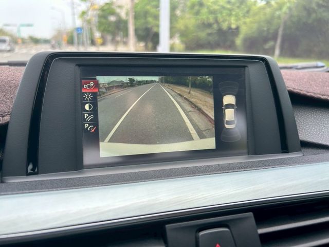 總代理小改款/M版保桿/LED感應頭尾燈/摸門解鎖/6安/記憶電動椅/換檔撥片/倒車顯影  第11張相片
