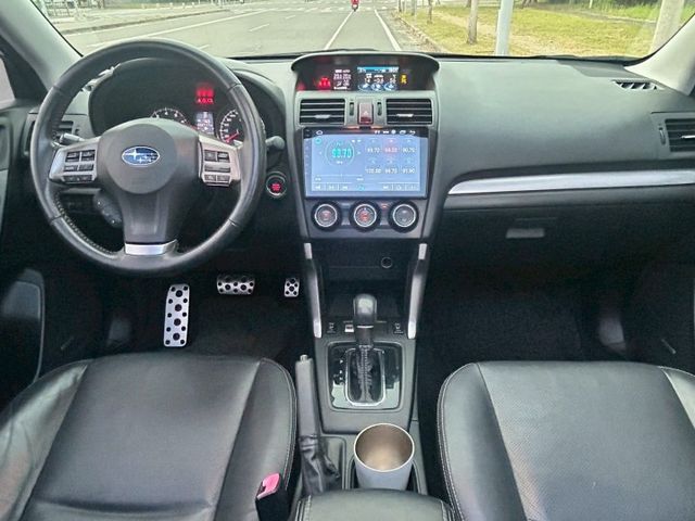 一手車/頂級XT-P/原鈑件/免鑰匙/天窗/電尾門/電動椅/4WD/HID頭燈/升級安卓機/定速/換檔撥片  第9張相片