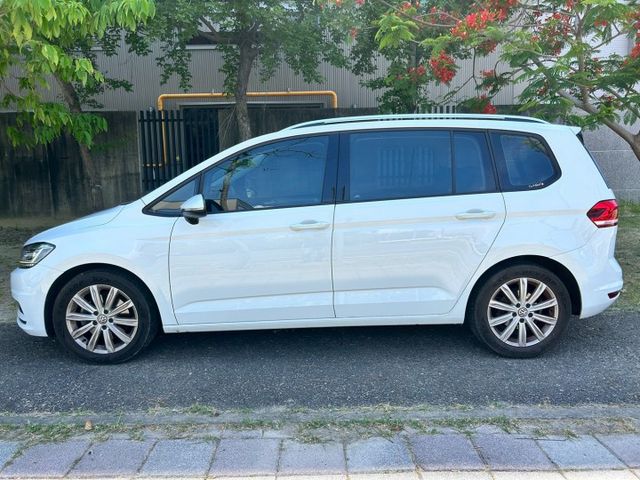原鈑件/一手車/低里程僅跑6萬/ACC跟車/自動停車/7人座/LED頭燈/免鑰匙/三區溫控/CARPLAY  第4張相片