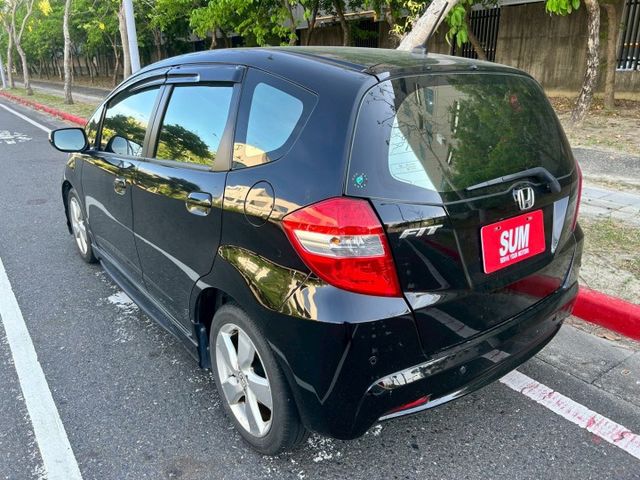 頂級VTI-S版/原鈑件/低里程/定速/換檔撥片/倒車顯影/可貸款  第7張相片
