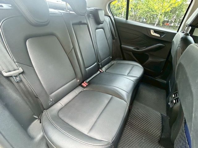 一手車/低里程/6安/定速/倒車顯影/觸控式影音螢幕/CARPLAY/AUTOHOLD/雙區溫控  第19張相片