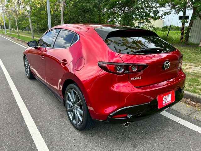 一手車/BOSE旗艦版/原鈑件低里程/ACC跟車/盲點/免鑰匙/360環景/LED頭燈/觸控式螢幕/CARPLAY/抬顯  第5張相片
