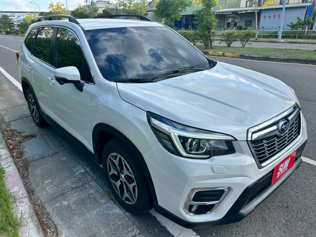 一手車原廠保養/免鑰匙/ACC跟車/AEB緊急煞車/車偏/盲點/7安/電尾門/LED主動轉向頭燈/記憶電動椅  第1張相片
