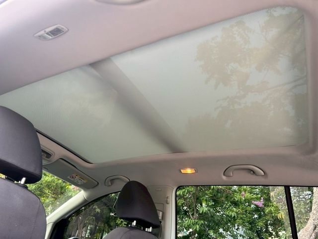 一手車/原鈑件/低里程/全景天窗/大螢幕安卓機/6安/倒車顯影/內外氣氛漂亮  第15張相片