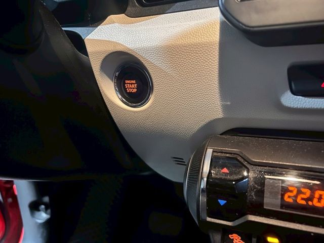 一手原鈑件/超低里程只跑5萬/免鑰匙/6安/升級安卓機/倒車顯影/定速/導航/藍芽音樂/可全額貸款  第15張相片