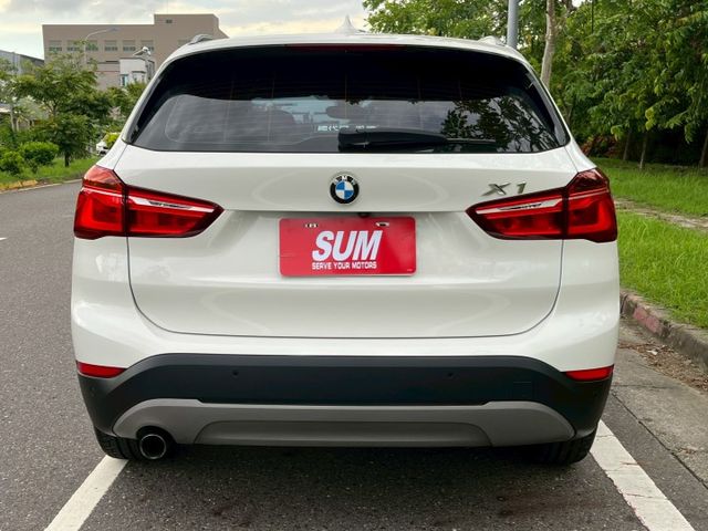 一手車/原鈑件/6安/摸門解鎖/自動停車/LED頭燈/雙前座電動椅/電尾門/行李架/內外氣氛漂亮  第6張相片