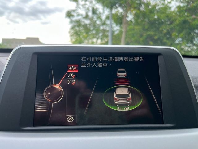 一手車/原鈑件/6安/摸門解鎖/自動停車/LED頭燈/雙前座電動椅/電尾門/行李架/內外氣氛漂亮  第12張相片