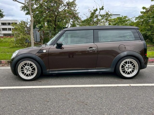 1+2不對稱車門獨特設計/經典內裝配色/原鈑件/HID感應式頭燈/6安/內外氣氛漂亮/可貸款  第4張相片