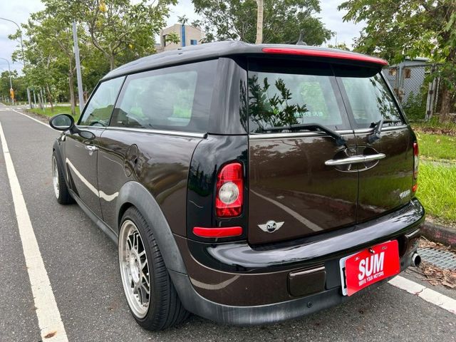 1+2不對稱車門獨特設計/經典內裝配色/原鈑件/HID感應式頭燈/6安/內外氣氛漂亮/可貸款  第8張相片