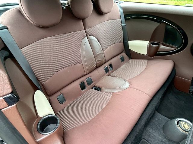 1+2不對稱車門獨特設計/經典內裝配色/原鈑件/HID感應式頭燈/6安/內外氣氛漂亮/可貸款  第18張相片