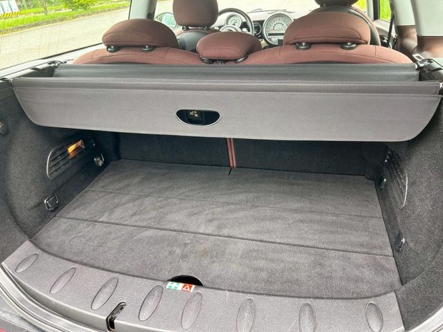 1+2不對稱車門獨特設計/經典內裝配色/原鈑件/HID感應式頭燈/6安/內外氣氛漂亮/可貸款  第19張相片