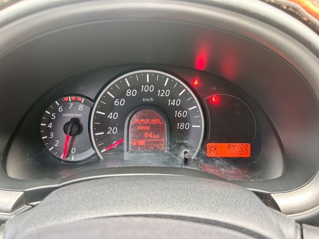 超低里程只跑8萬/原鈑件省油小車/免鑰匙/雙安/內外氣氛漂亮/可全額貸款  第10張相片