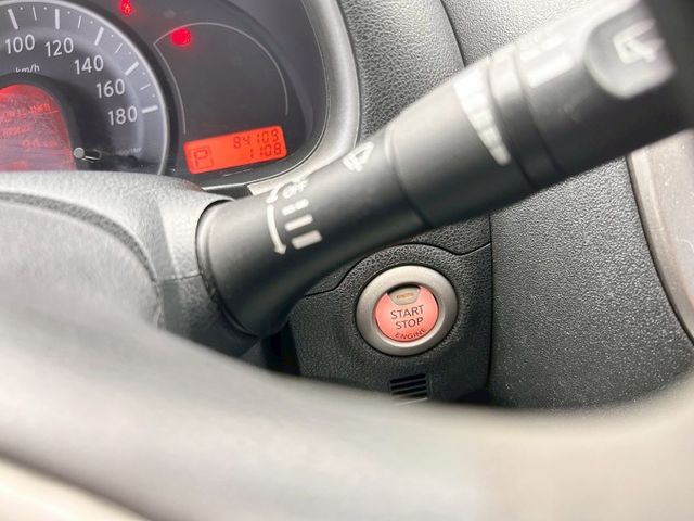 超低里程只跑8萬/原鈑件省油小車/免鑰匙/雙安/內外氣氛漂亮/可全額貸款  第13張相片