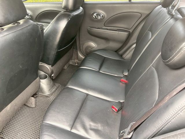 超低里程只跑8萬/原鈑件省油小車/免鑰匙/雙安/內外氣氛漂亮/可全額貸款  第17張相片