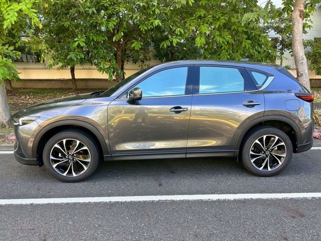 Premium版一手車/原鈑件/低里程原廠保固/原廠保養/ACC跟車/BOSE音響/360環景/免鑰匙/LED頭燈  第4張相片