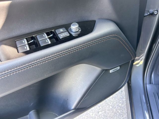 Premium版一手車/原鈑件/低里程原廠保固/原廠保養/ACC跟車/BOSE音響/360環景/免鑰匙/LED頭燈  第17張相片