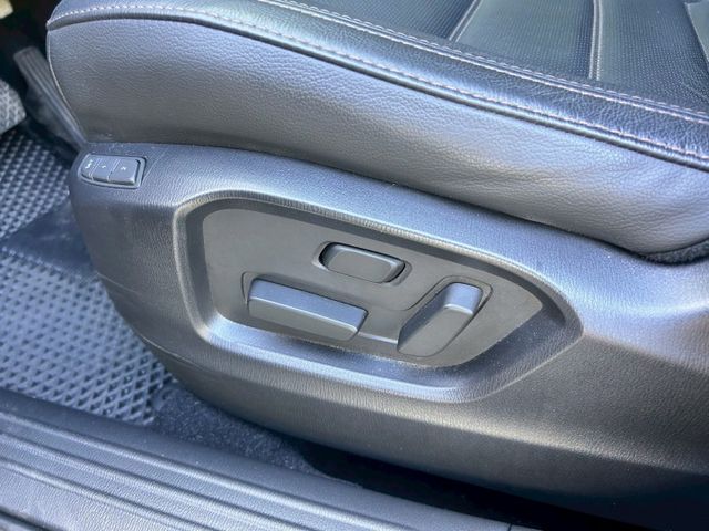 Premium版一手車/原鈑件/低里程原廠保固/原廠保養/ACC跟車/BOSE音響/360環景/免鑰匙/LED頭燈  第18張相片