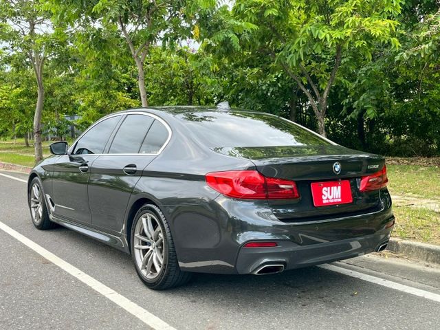 總代理530i M版/原鈑件/ACC跟車/盲點/AC套件/後輪轉向系統/藍卡鉗/360環景/車偏/抬顯/摸門解鎖  第5張相片