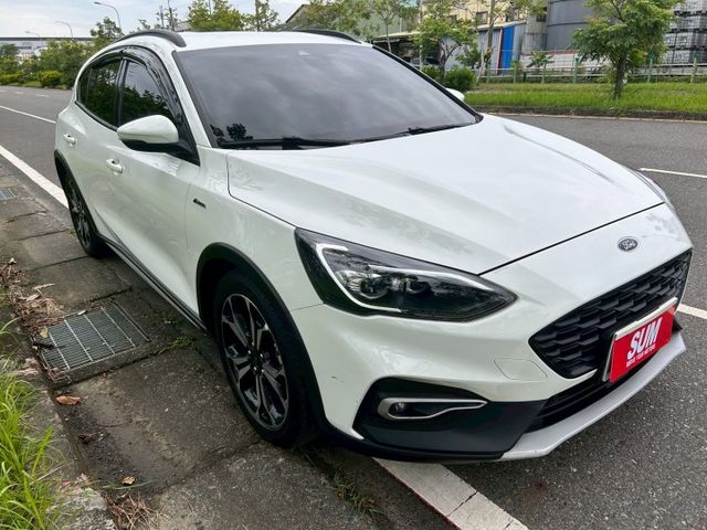 任性版/一手車/原鈑件B&O音響/ACC跟車/盲點/免鑰匙/LED頭燈/電動椅/分區溫控/CARPLAY/倒影  第1張相片