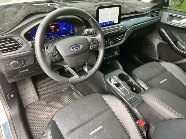 任性版/一手車/原鈑件B&O音響/ACC跟車/盲點/免鑰匙/LED頭燈/電動椅/分區溫控/CARPLAY/倒影  第18張相片