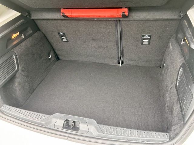 任性版/一手車/原鈑件B&O音響/ACC跟車/盲點/免鑰匙/LED頭燈/電動椅/分區溫控/CARPLAY/倒影  第20張相片