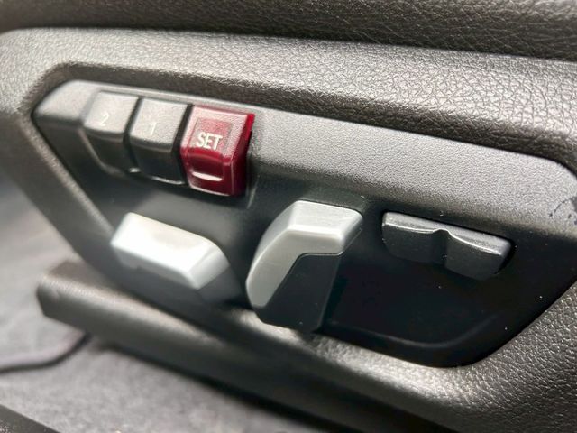 原鈑件/免鑰匙/LED頭燈/衛星導航/車道偏移/AEB緊急剎車/雙前電動椅/6安  第16張相片