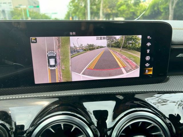 總代理AMG CLA 45 S 4MATIC/一手車原廠保養/原鈑件/雙認證/AMG可調式聲浪/夜色套件/空力套件  第13張相片