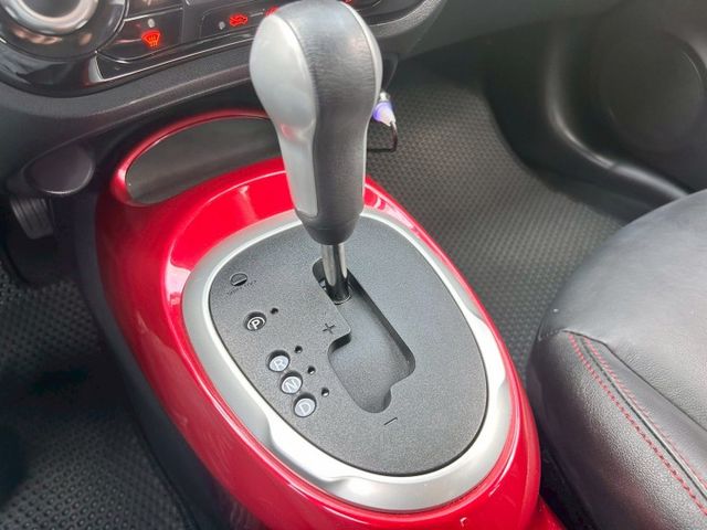 原鈑件/TURBO 4WD/里程少跑/免鑰匙/HID頭燈/雙前電熱椅/倒車顯影/定速/導航  第15張相片