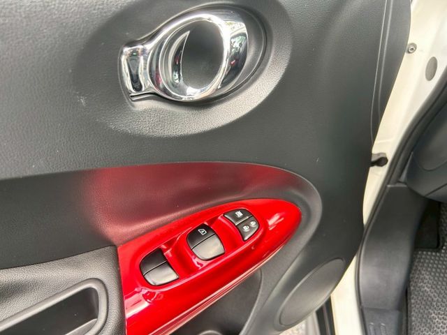 原鈑件/TURBO 4WD/里程少跑/免鑰匙/HID頭燈/雙前電熱椅/倒車顯影/定速/導航  第17張相片