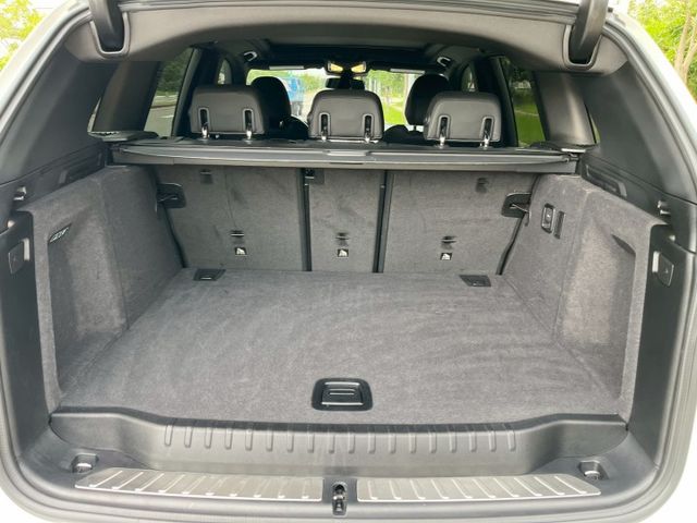 30i/原鈑件/摸門解鎖/LED主動轉向頭燈/雙前電動椅/黑頂棚/全景天窗/CARPLAY  第20張相片