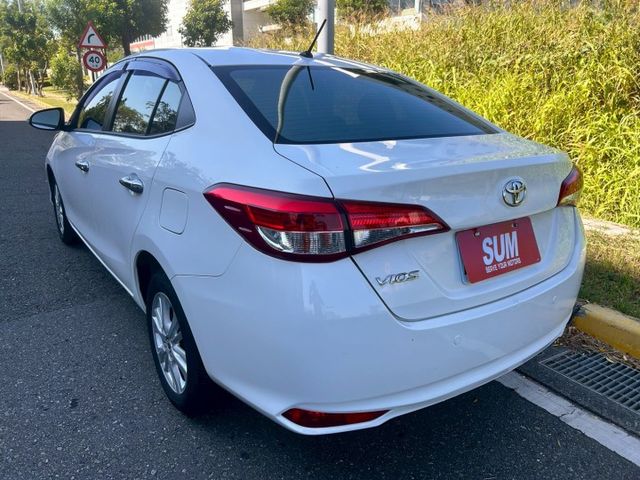 省油省稅國民小車/原鈑件/內外氣氛漂亮/雙安/循跡防滑/ISOFIX/可貸款  第5張相片